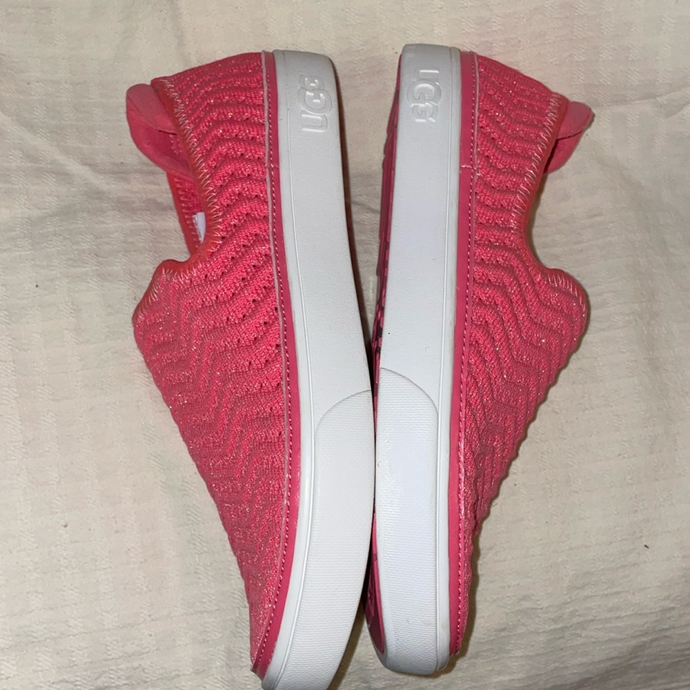 SALE😱Ugg Slip-ons - Picture 3 of 7